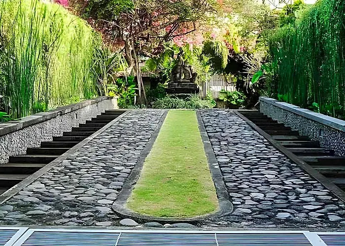 Giri Bhagawan & Nusa Dua (Bali)