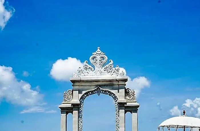 Giri Bhagawan & 别墅 努沙杜瓦